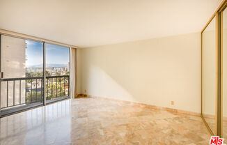 1 bed, 2 baths, 860 sqft, $3,100, Unit 905