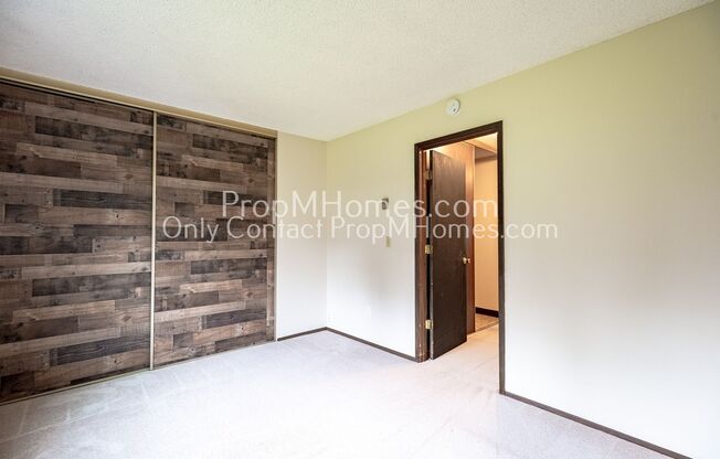 2 beds, 1 bath, $1,399