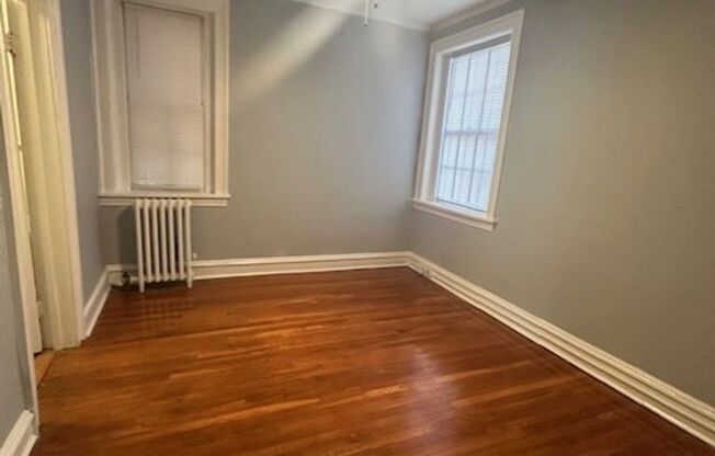 2 beds, 1 bath, 1,000 sqft, $1,799, Unit 218-1