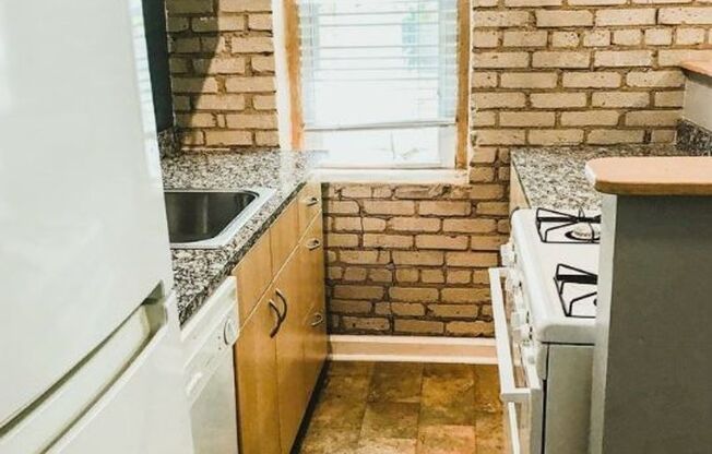 1 bed, 1 bath, 442 sqft, $999, Unit 606-24R