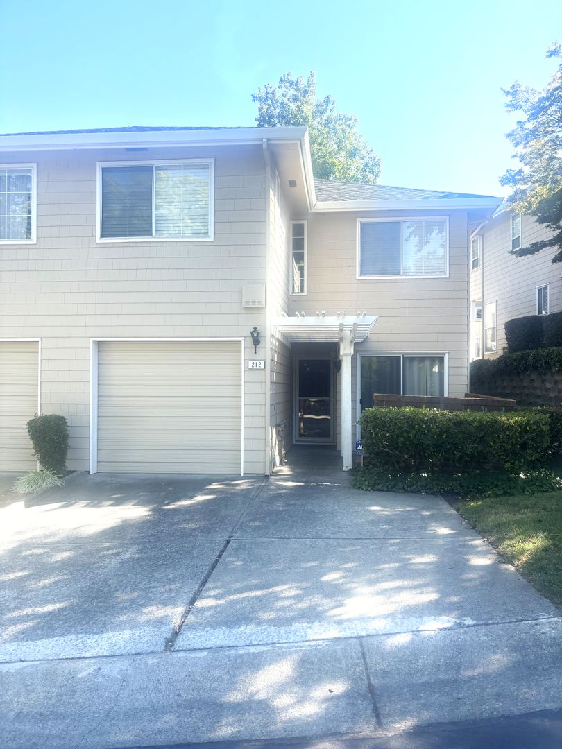 Beautiful 3-Bedroom Condo with Private Outdoor Spaces and Resort-Style Amenities