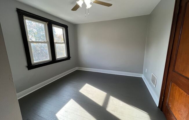 2 beds, 1 bath, $1,776