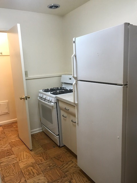 2 beds, 1.5 baths, 1,092 sqft, $1,850, Unit 109