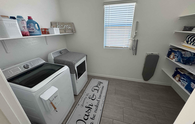 315 ROBSON RDG LN