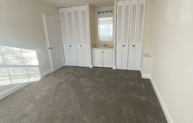 2 beds, 1 bath, 863 sqft, $1,900, Unit 5335 #3