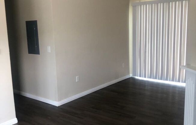 3 beds, 2 baths, 1,200 sqft, $1,675, Unit 104