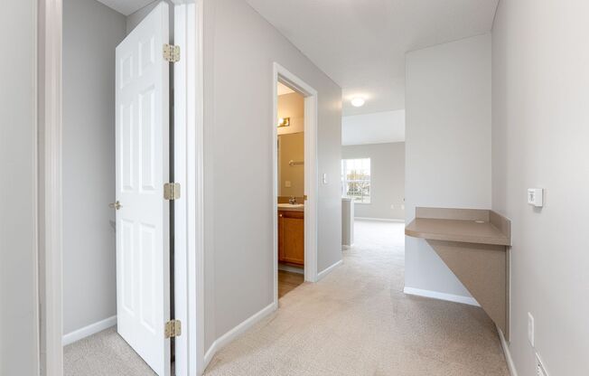 2 beds, 1 bath, 982 sqft, $1,369, Unit 336