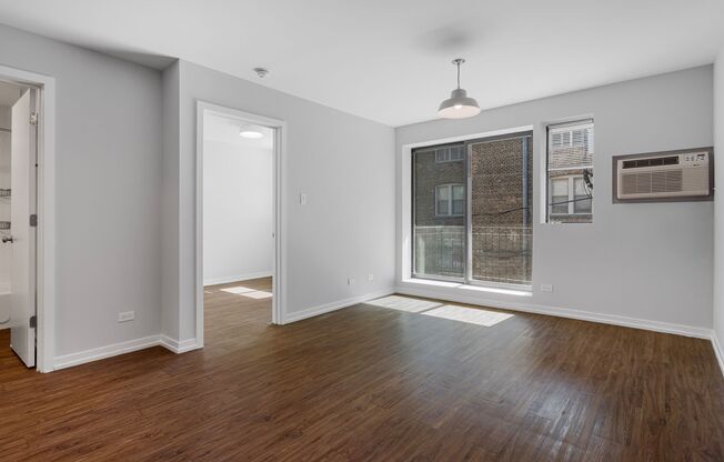 2 beds, 2 baths, $2,400, Unit 414