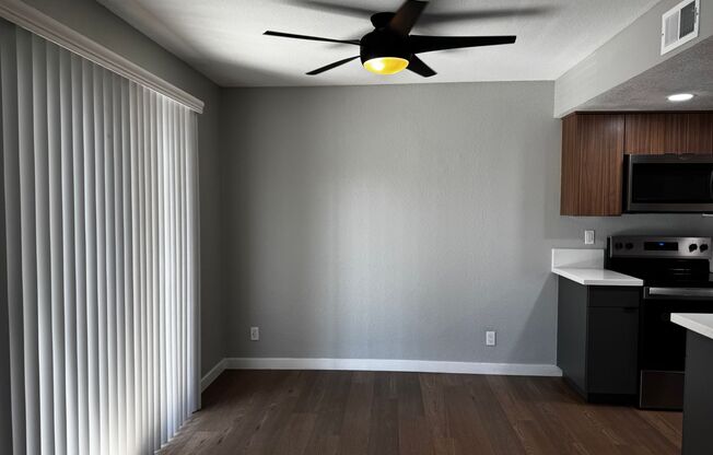 2 beds, 1 bath, 875 sqft, $2,550, Unit 639