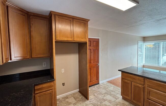 2 beds, 1 bath, $2,650, Unit T16197