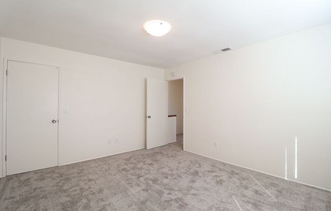 2 beds, 1.5 baths, 900 sqft, $1,350, Unit Apt B