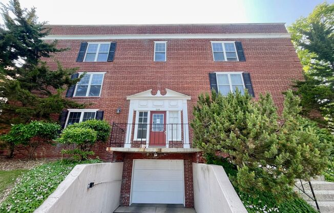 2443 N Murray
