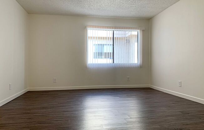 2 beds, 2 baths, 930 sqft, $2,495, Unit 205