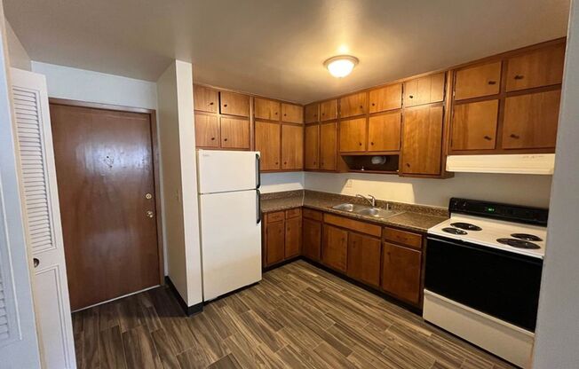 Phalen Apartments on Maryland!