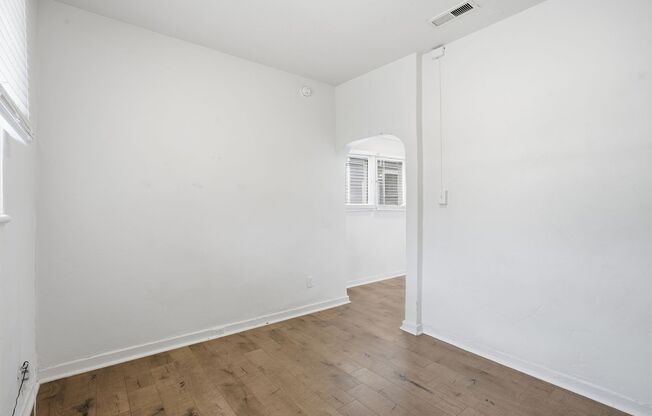 Studio, 1 bath, $975, Unit 730-02