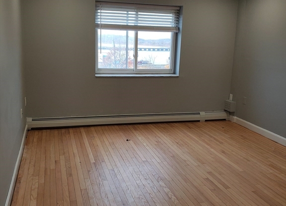 1 bed, 1 bath, 700 sqft, $2,200, Unit 408