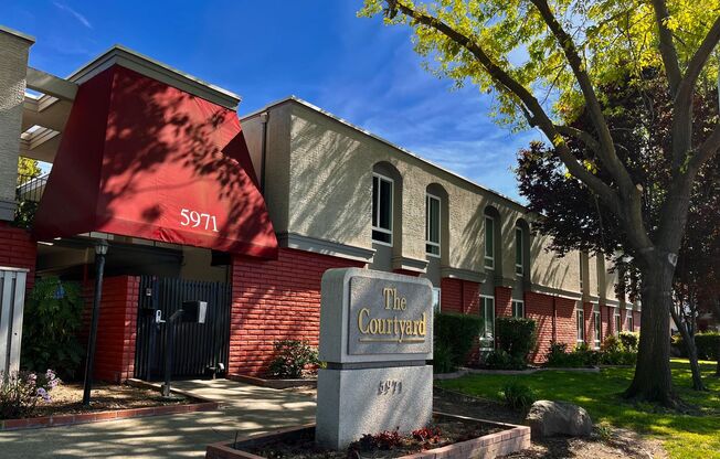 Courtyard Apartments