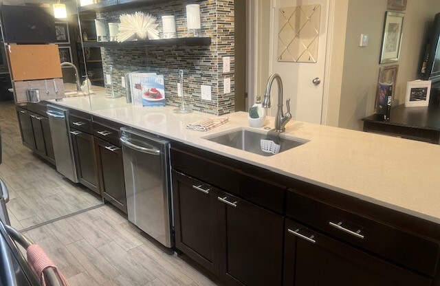 2 beds, 2 baths, 990 sqft, $3,200, Unit B205