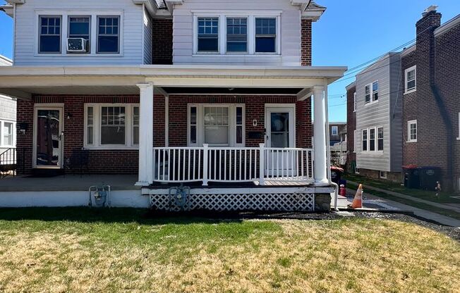 Gorgeous 3-Bedroom Townhome in Parkside! Available NOW!