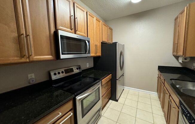 3 beds, 2 baths, $1,750, Unit # 301