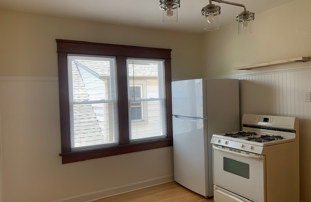 2042 S 76 ST