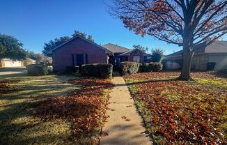 Corner Lot 3/2 Home in Burleson ISD