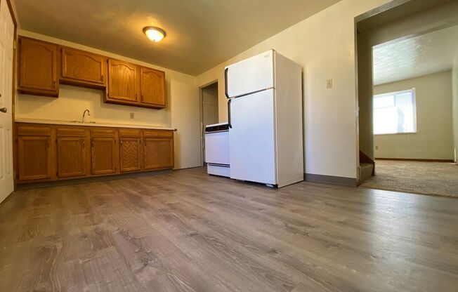 Outstanding Two Bedroom in Cheswick! Central A/C, Off-Street Parking & More!! Call Today!