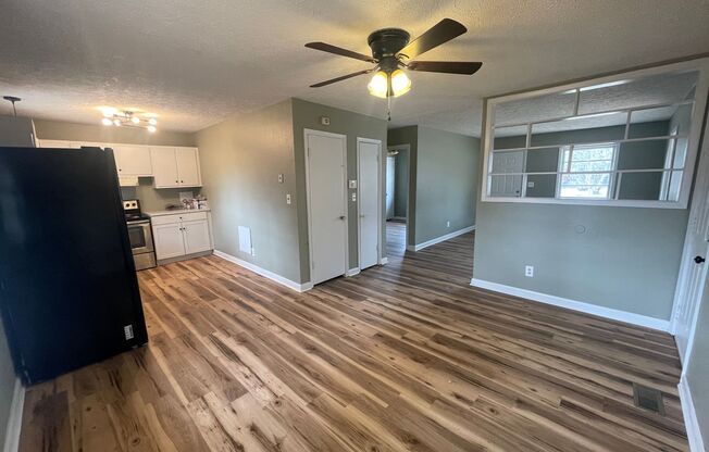 3 beds, 1 bath, $1,250