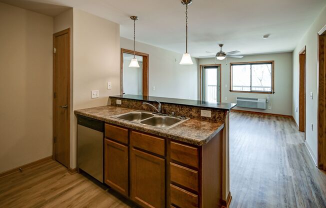 2 beds, 2 baths, 1,015 sqft, $1,900, Unit 6749-310