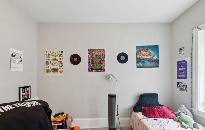 2 beds, 1 bath, 900 sqft, $1,590, Unit 3412 Spring Partners LP-1F