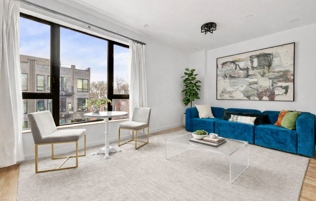 3 beds, 2 baths, 1,100 sqft, $5,100, Unit 4