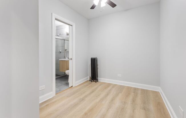 2 beds, 1 bath, 561 sqft, $2,100, Unit 1635-2M