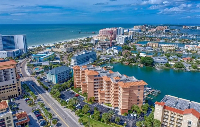 530 S GULFVIEW BLVD