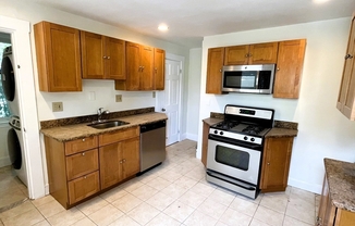 6 beds, 2 baths, 2,075 sqft, $4,000, Unit 1