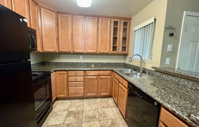 2 beds, 1 bath, $1,650, Unit # 85