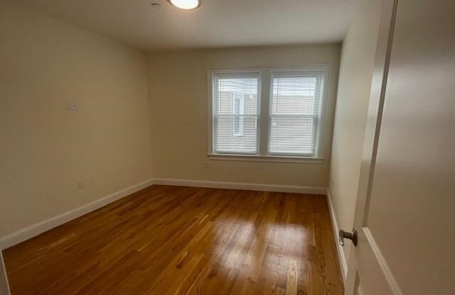 2 beds, 1.5 baths, 900 sqft, $2,750, Unit 4