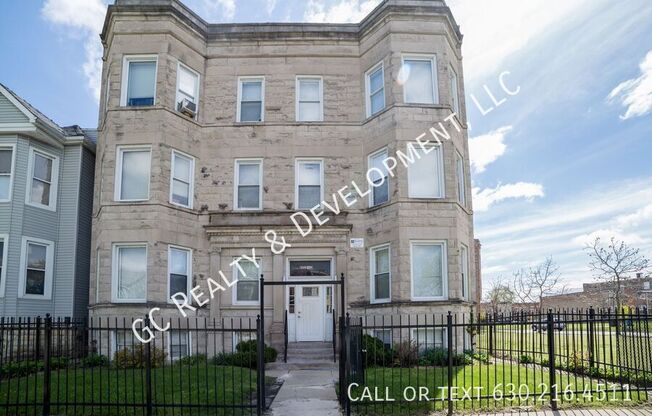 6353 S LANGLEY AVE