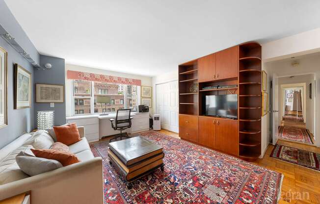 2 beds, 2 baths, $11,950, Unit 18C