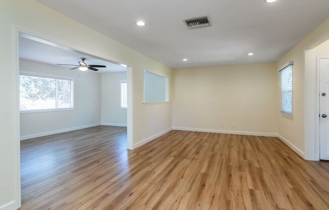 Charming 3 Bedroom 2 Bath home South of the Blvd