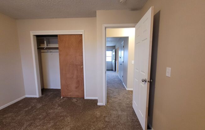 2 beds, 1 bath, 768 sqft, $1,095, Unit 612 Pioneer Road