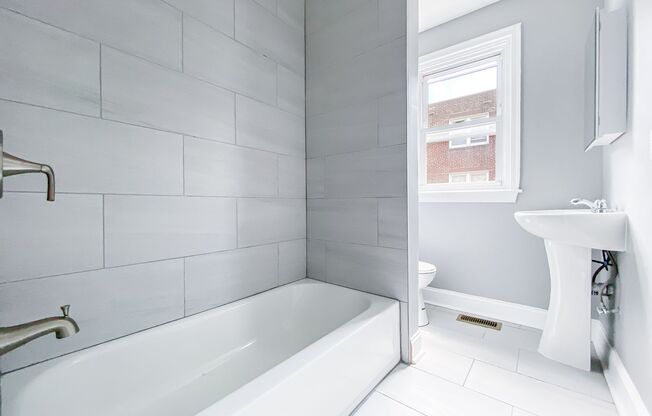 1 bed, 1 bath, 650 sqft, $1,195
