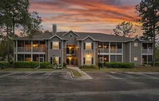 2 bedroom/ 2 bathroom condo on Southside!