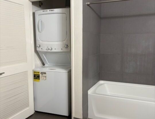 1 bed, 1 bath, 680 sqft, $2,500, Unit 322