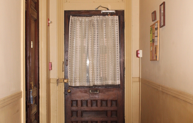12 E. Biddle St
