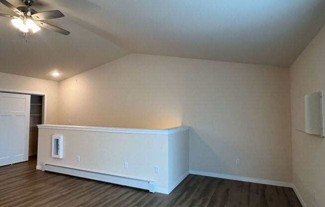 2 beds, 1 bath, 1,040 sqft, $1,485, Unit AT 709-36