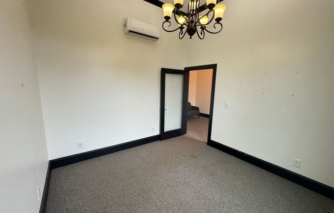 Studio, 1 bath, 150 sqft, $400, Unit Suite 205