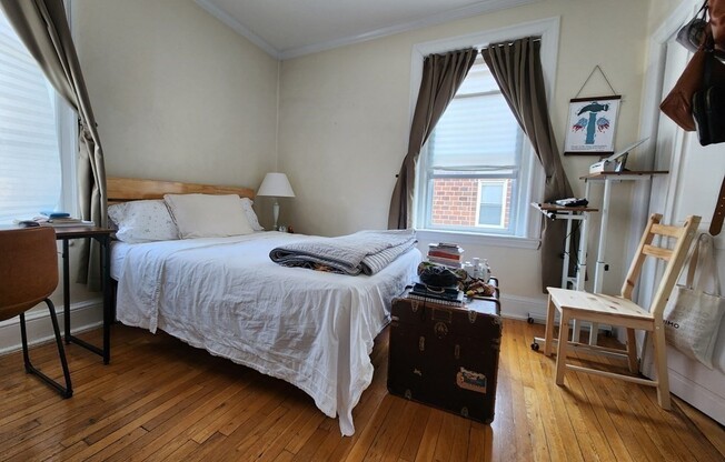 3 beds, 1 bath, 1,087 sqft, $4,500, Unit 6