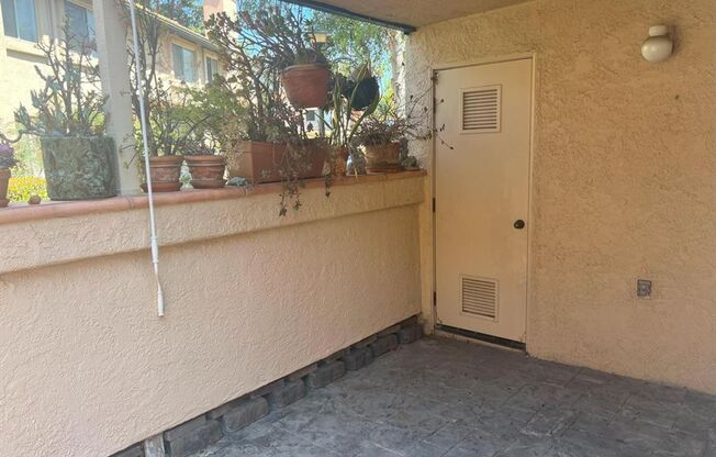 Gorgeous Condo with Private Patio