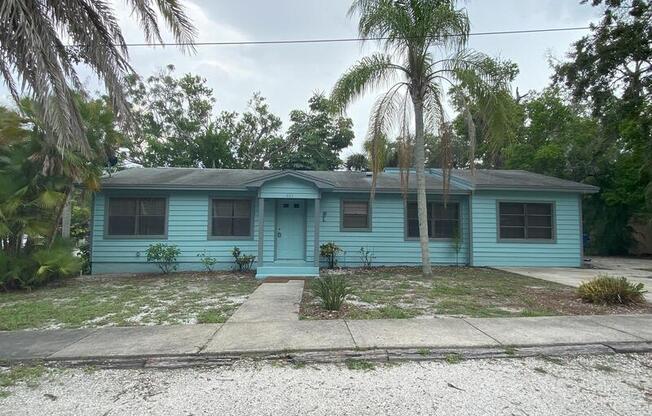 3 beds, 2 baths, 1,296 sqft, $1,895