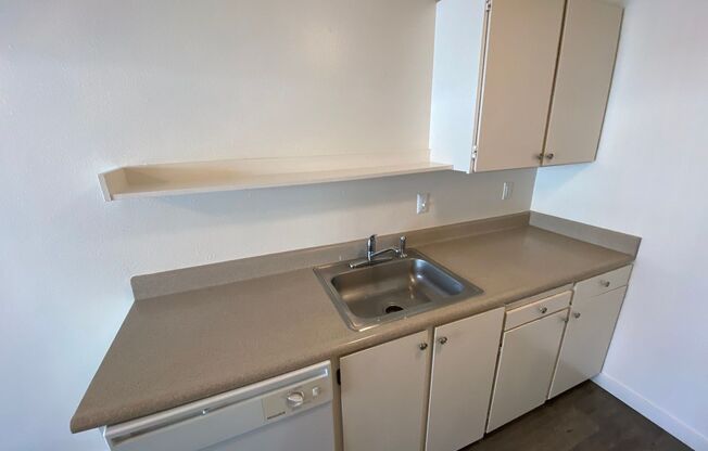 2 beds, 1 bath, 825 sqft, $1,200, Unit 311